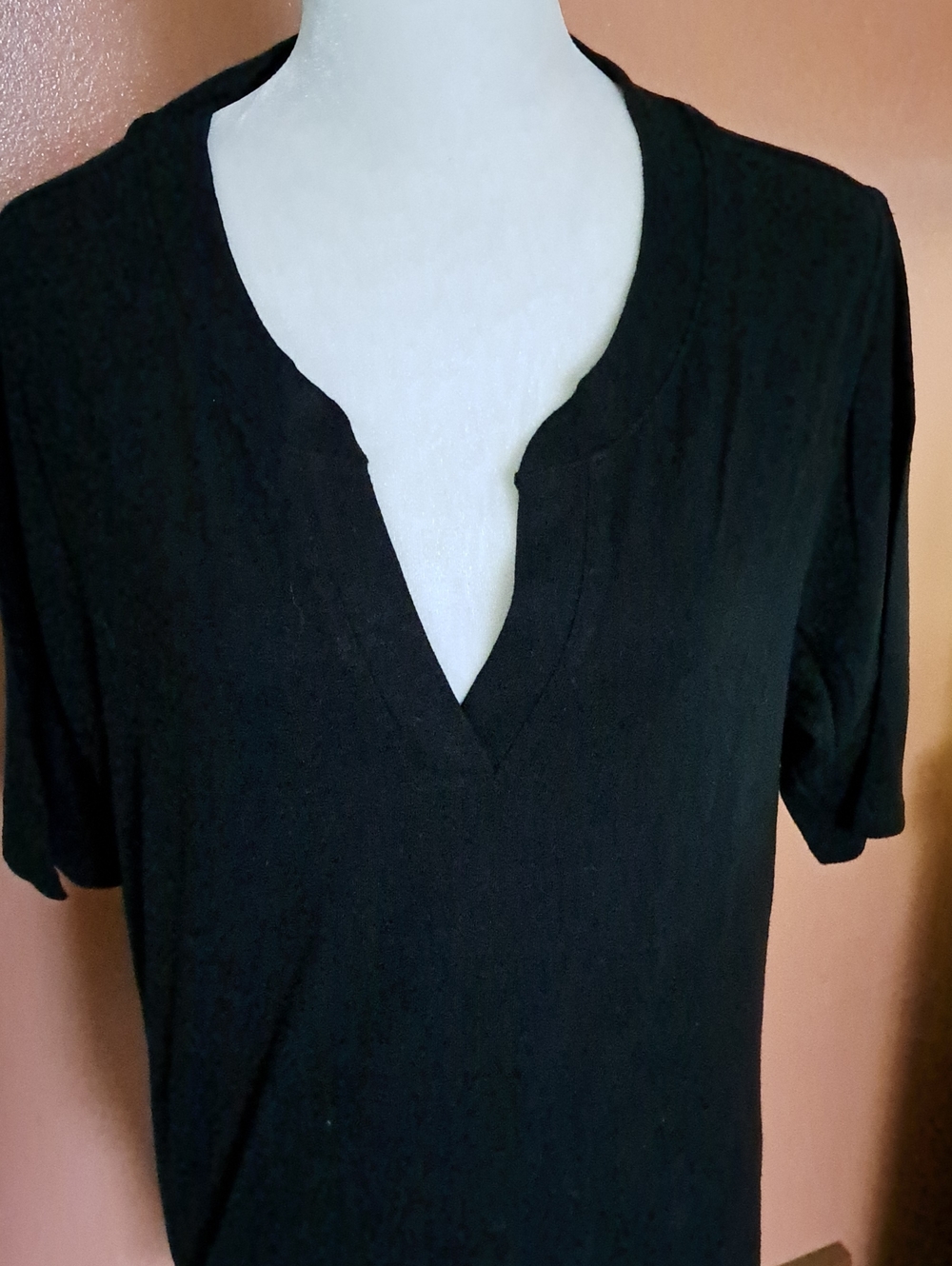 J. Jill Black Short-Sleeve Notched V-Neck Tee